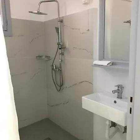 Fiona Hotel
